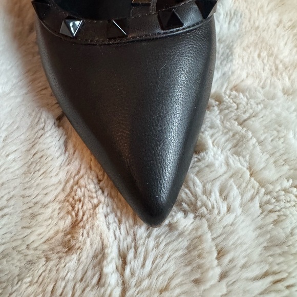 Valentino Garavani

Rockstud Ankle Strap Pumps With Tonal Studs 100 MM - Picture 10 of 15